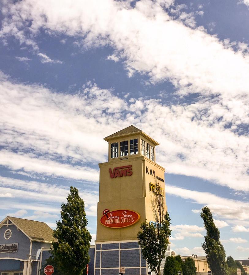 Hotel Charlee Sea Breeze Beach-Suites Seaside Heights Exterior photo